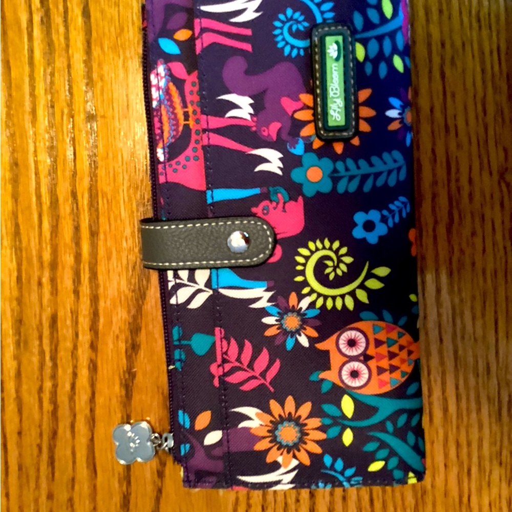 Lily Bloom wallet. Excellent condition.